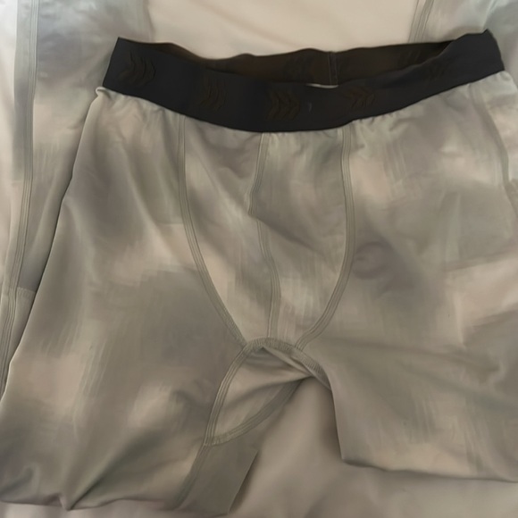 All in Motion grey/white brushed fleece inside activewear leggings boys XL NWOT - Picture 4 of 5